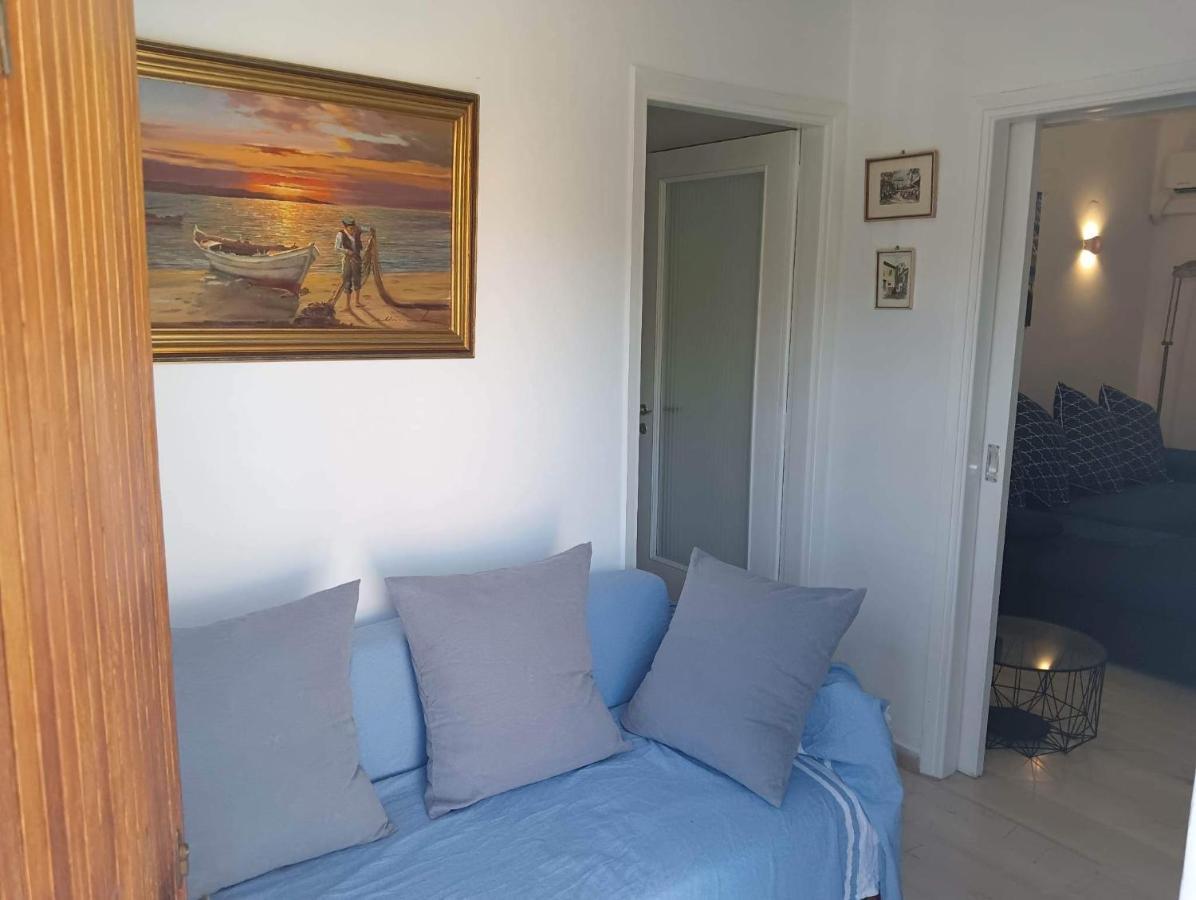 Apartment With Sea View Oropos Bagian luar foto